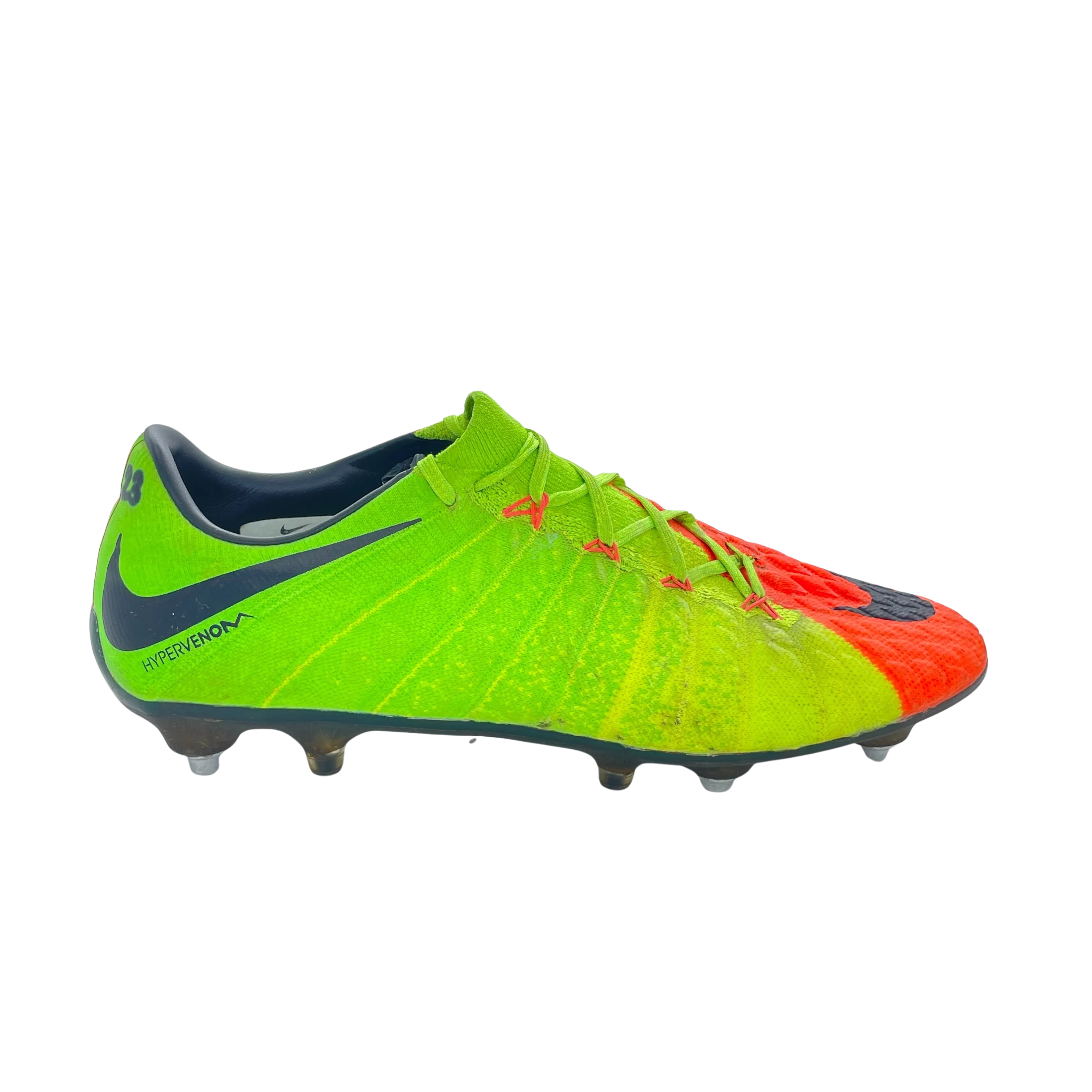 Balanced Grip Nike Hypervenom Phantom III SG