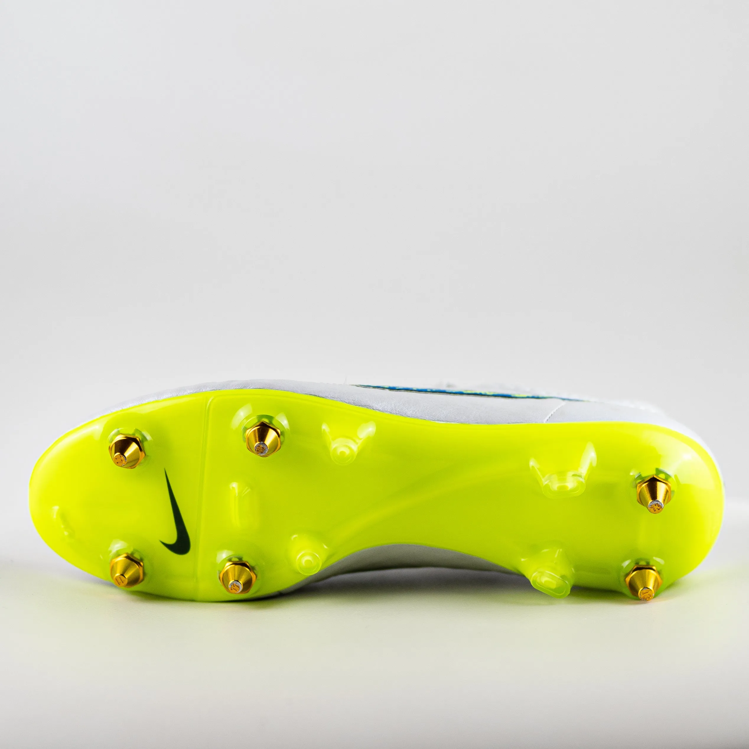 Nike Tiempo Legend V SG Foot Balance