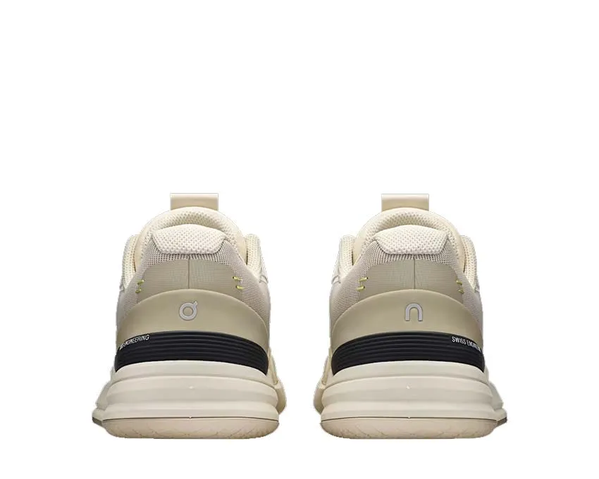 ON The Roger Pro W "Sand" City Ready Daily Utility