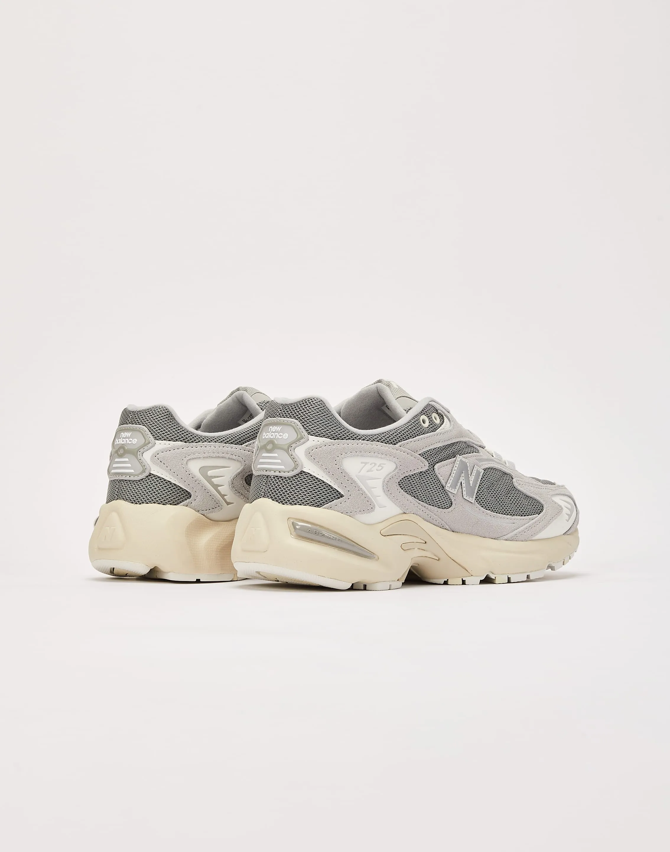 Month Strong New Balance 725v1