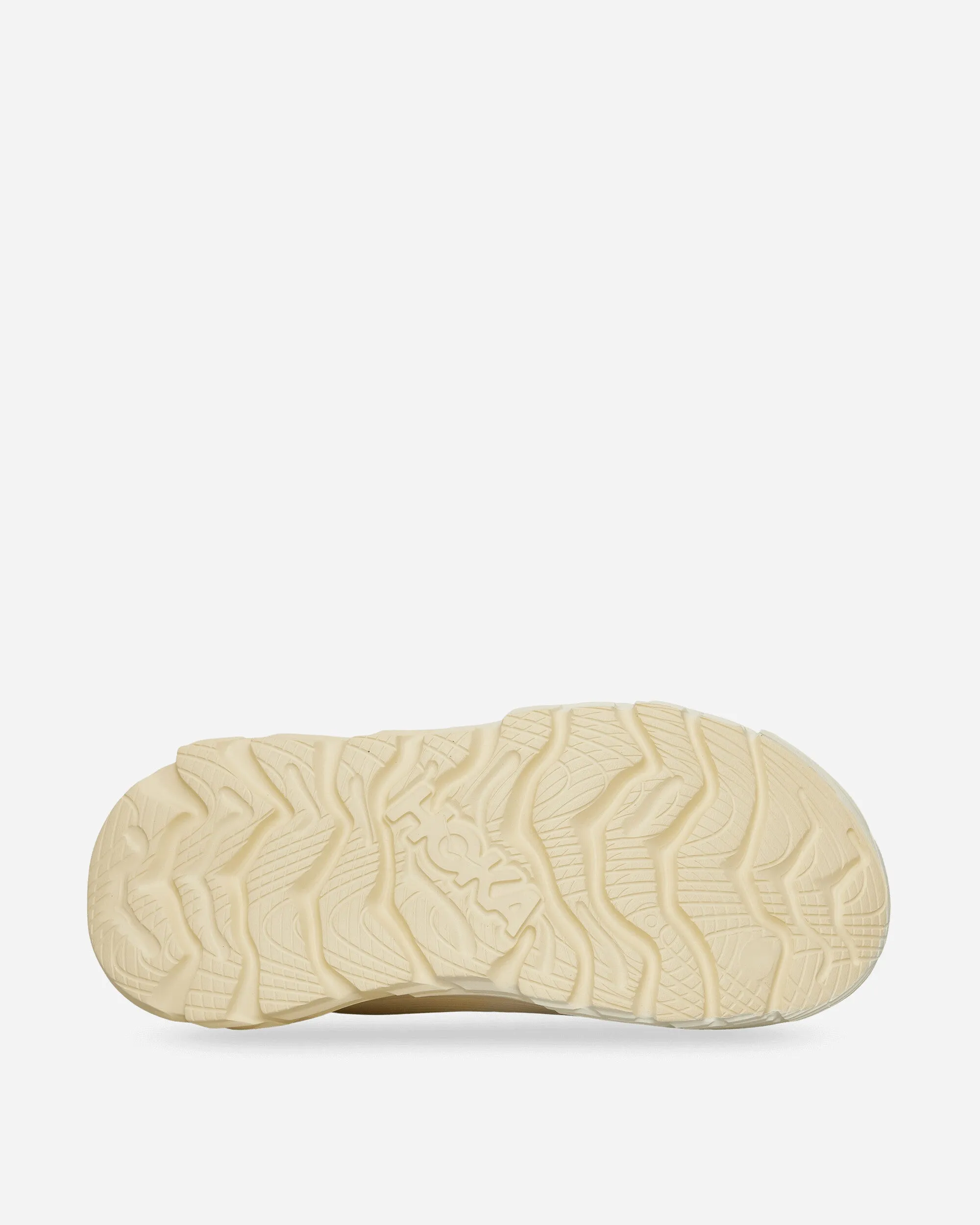 Paria Farzaneh Restore Chukka Sneakers Cream All-day Traction Fitness Edge
