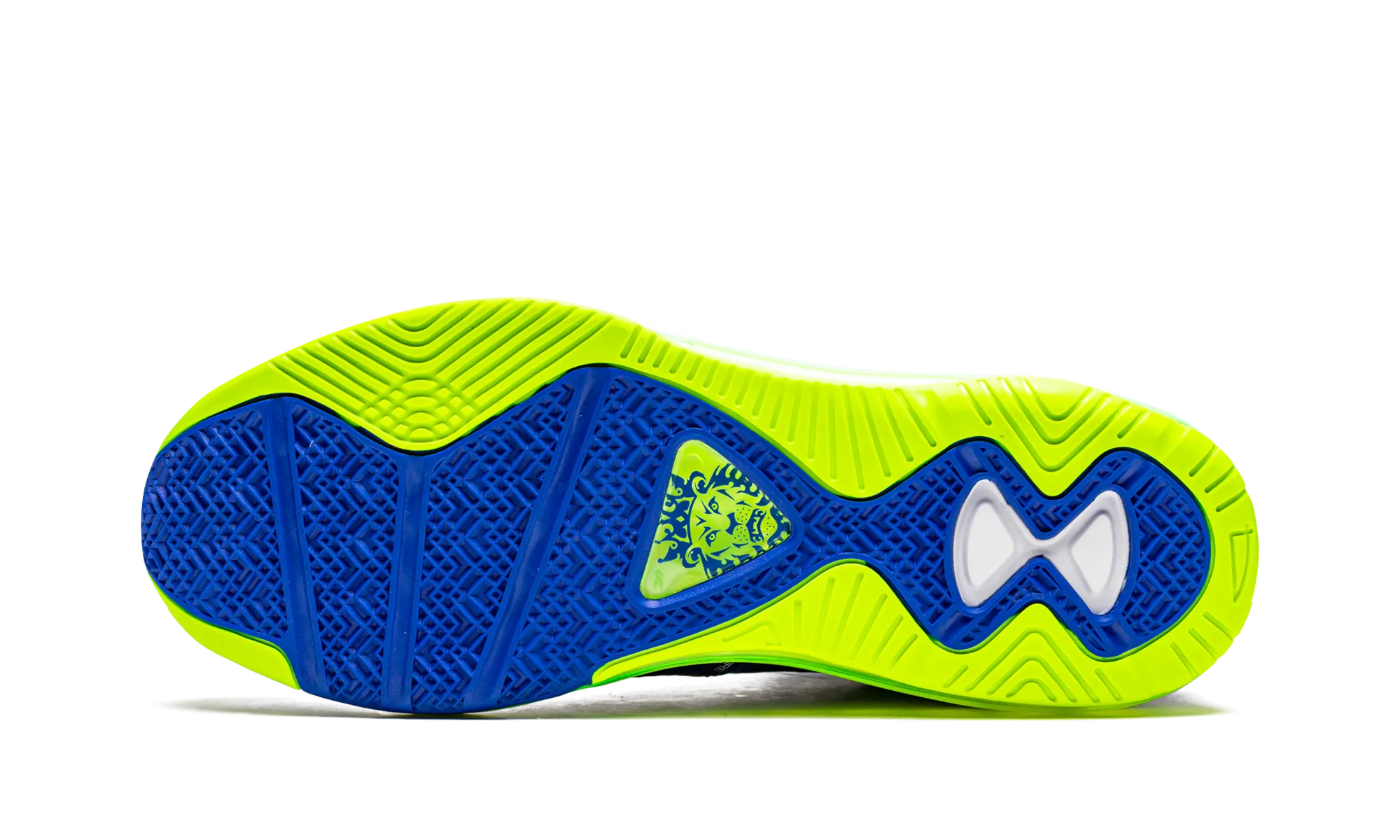 LeBron 8 V2 Low "Sprite 2021" Adaptive Lacing Mechanism