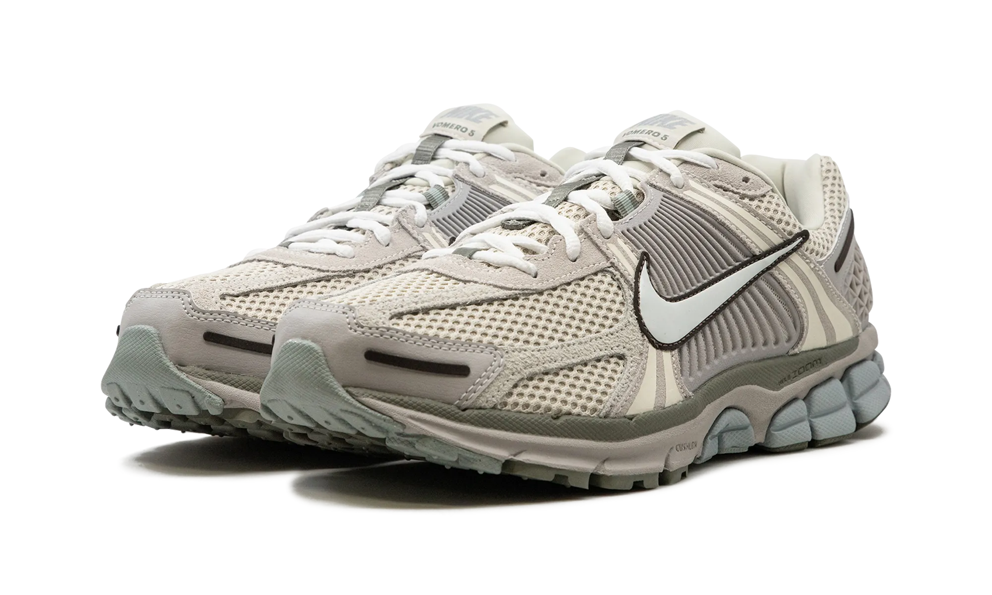 youth athletic footwear Good Grip Air Zoom Vomero 5 "Light Orewood Brown"