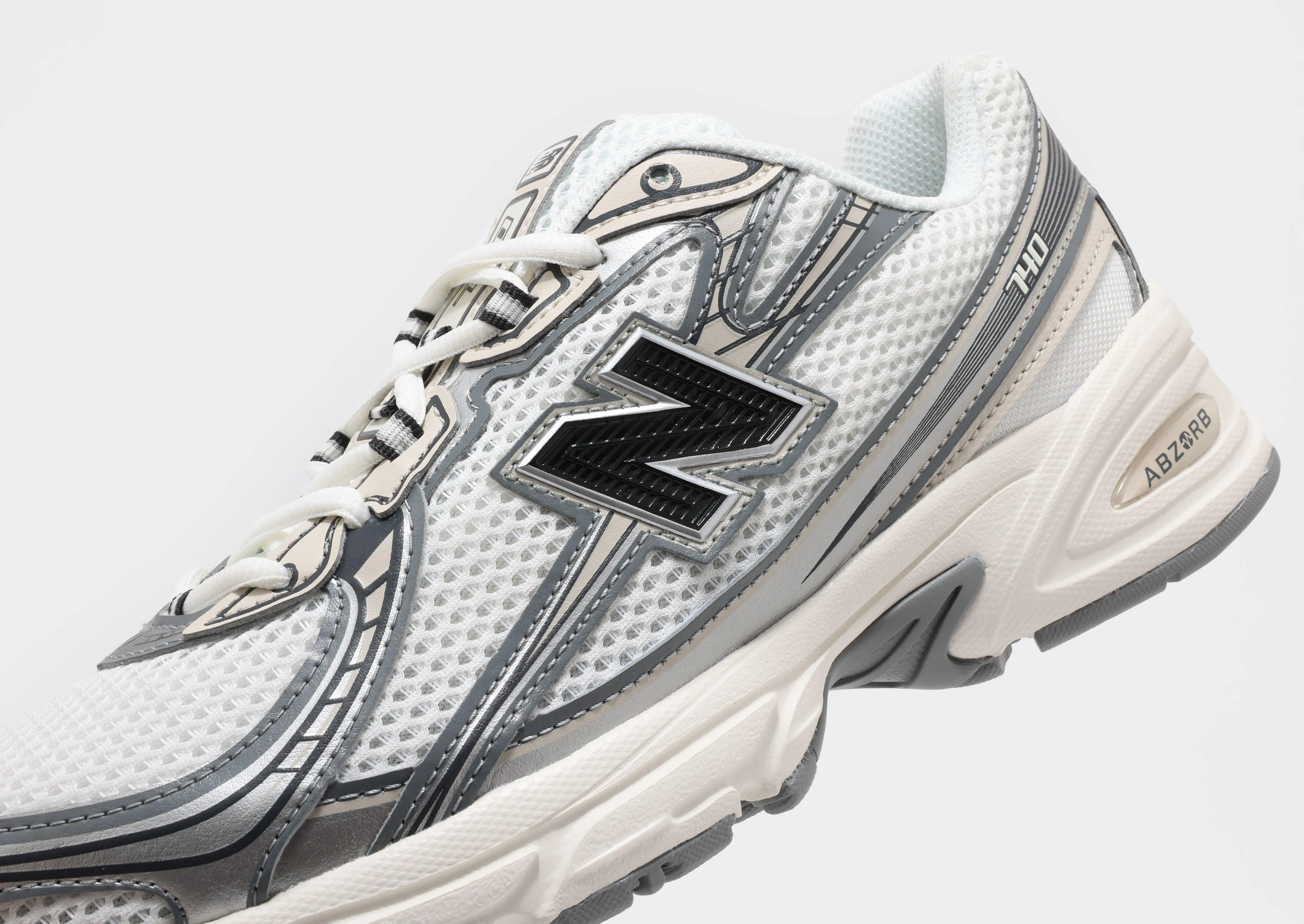 Iconic Footwear 740