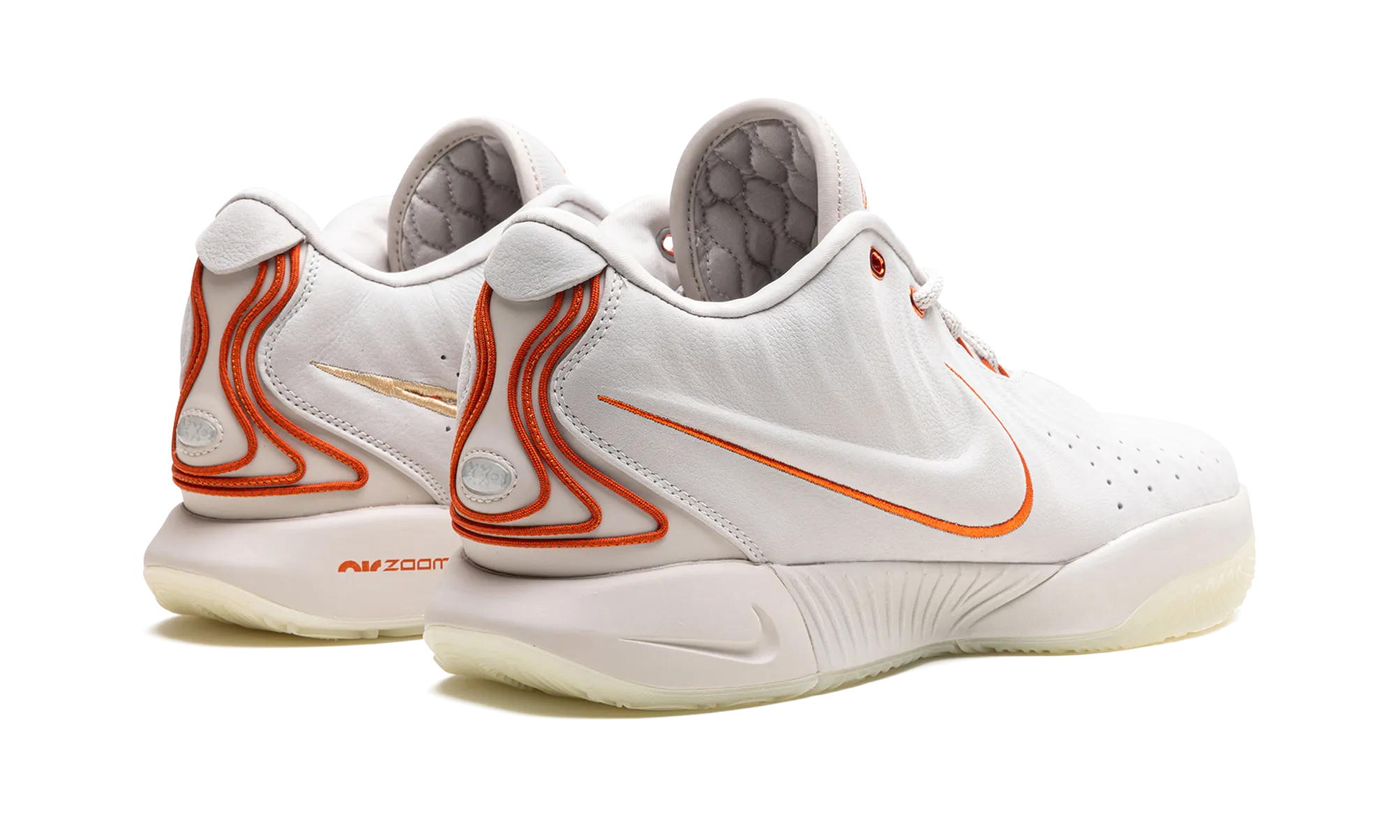 Lace   Up Closure LeBron 21 "Akoya"