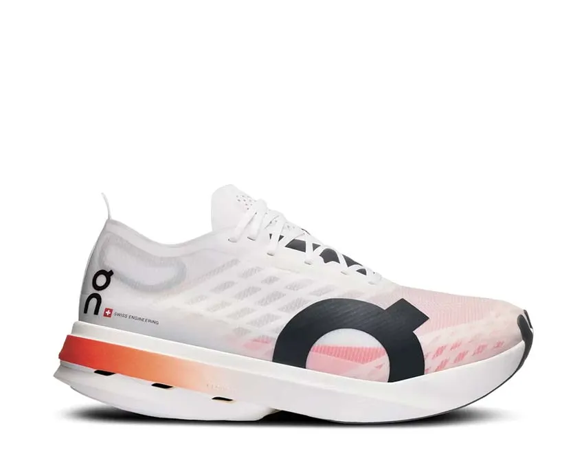 On Cloudboom Strike W Flexible Midsole Design