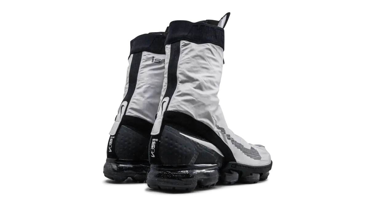 Lightweight Material running on a sand track shoes Air Vapormax FK Gator ISPA