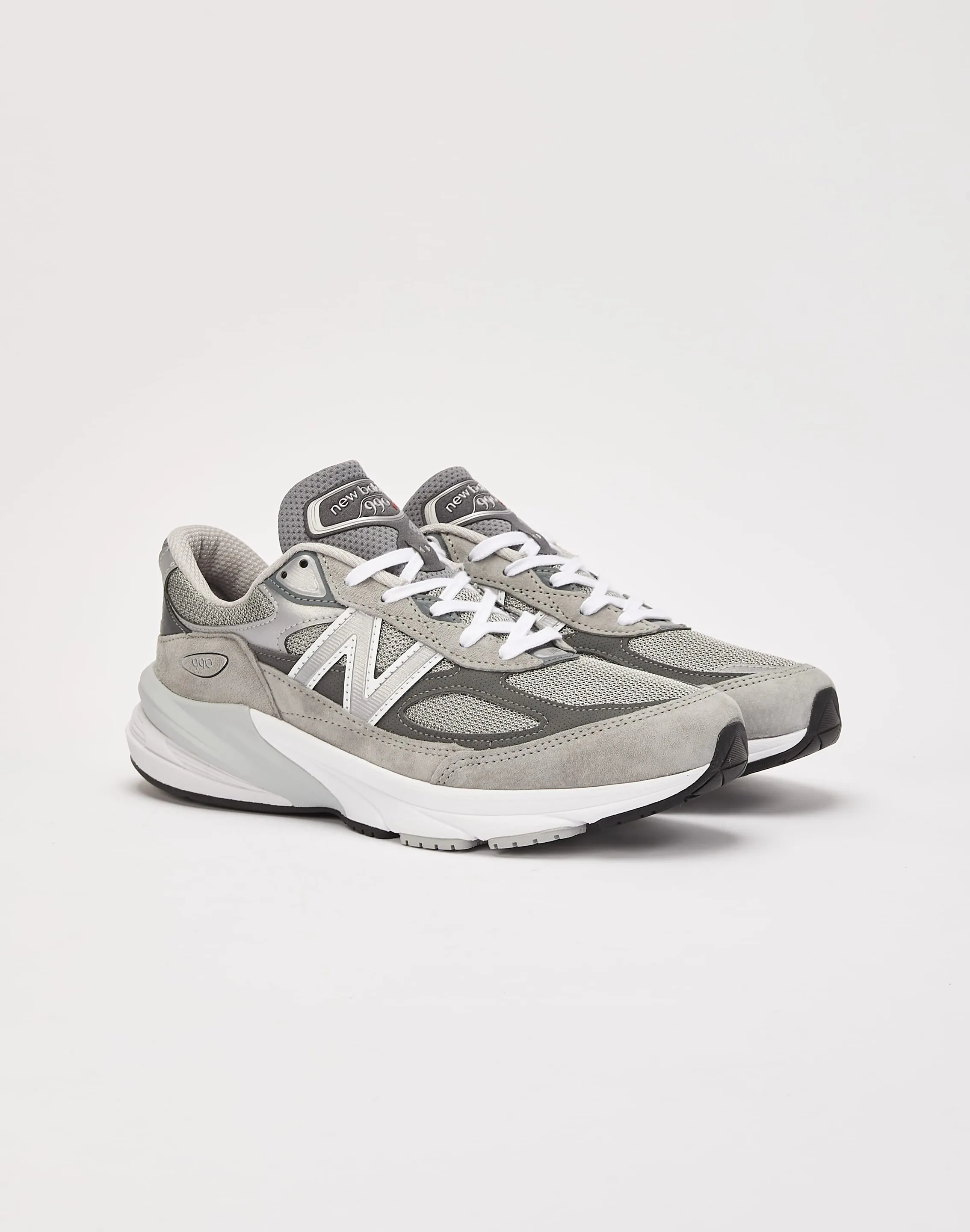 New Balance 990v6 Long Walk