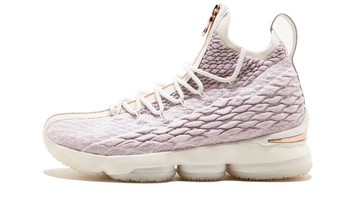 Lebron XV Perf "Long Live The King/KITH" Traction Grooves Reinforced Heel Counter