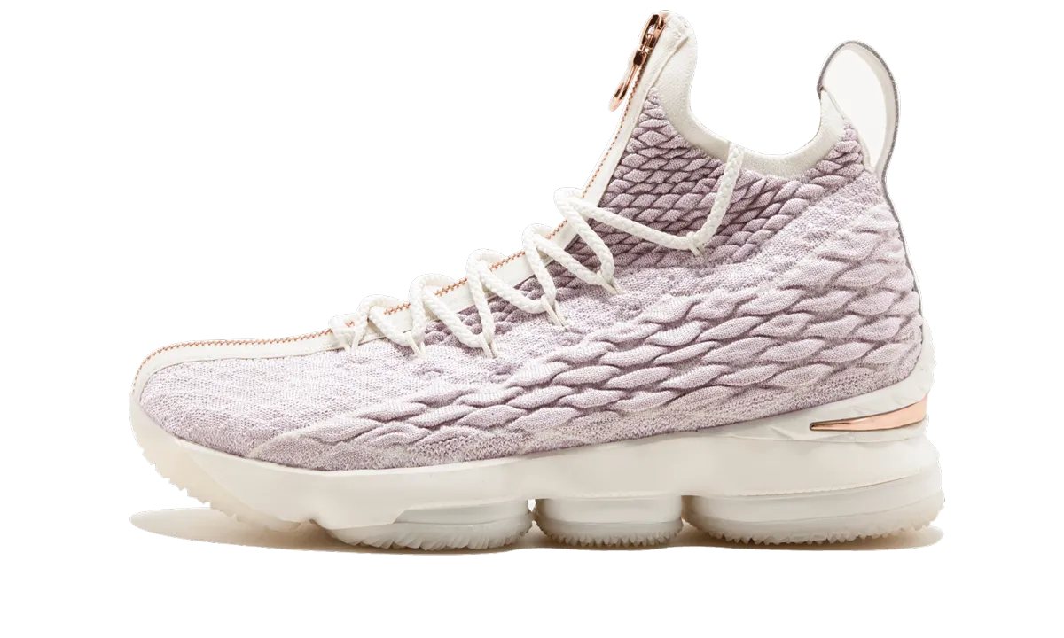 Lebron XV Perf "Long Live The King/KITH" Traction Grooves Reinforced Heel Counter