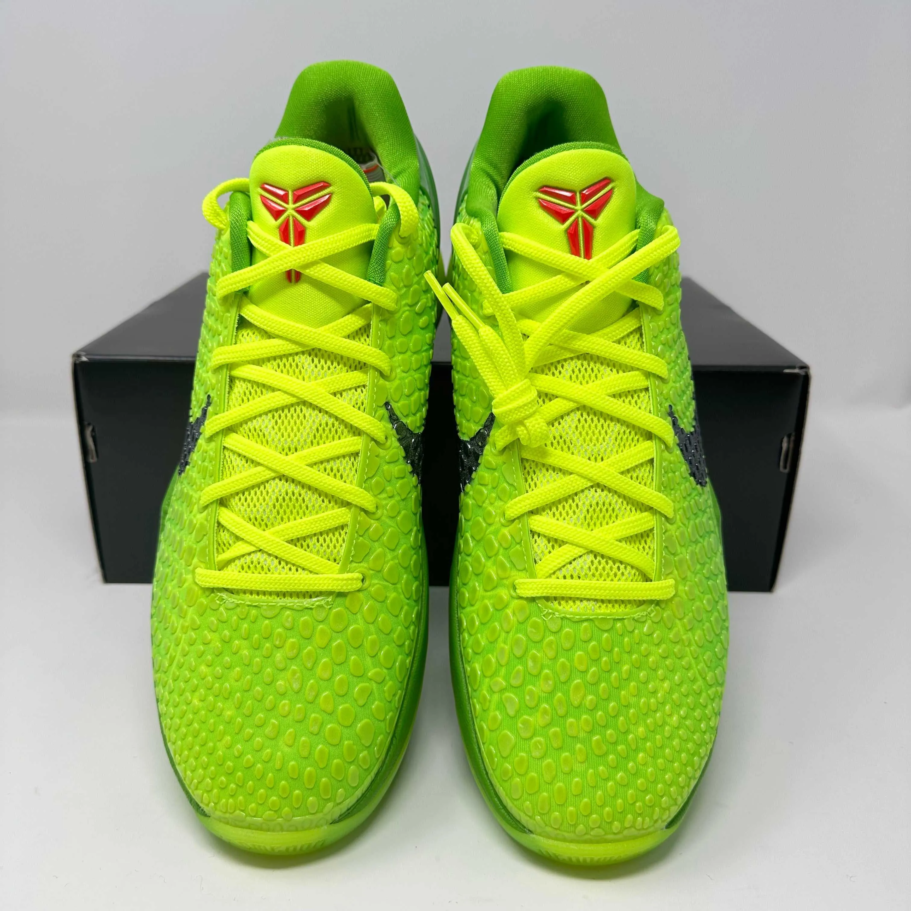 Grounded Foot Chassis Sport Lifestyle Fit Nike Kobe 6 Protro Grinch (2020)