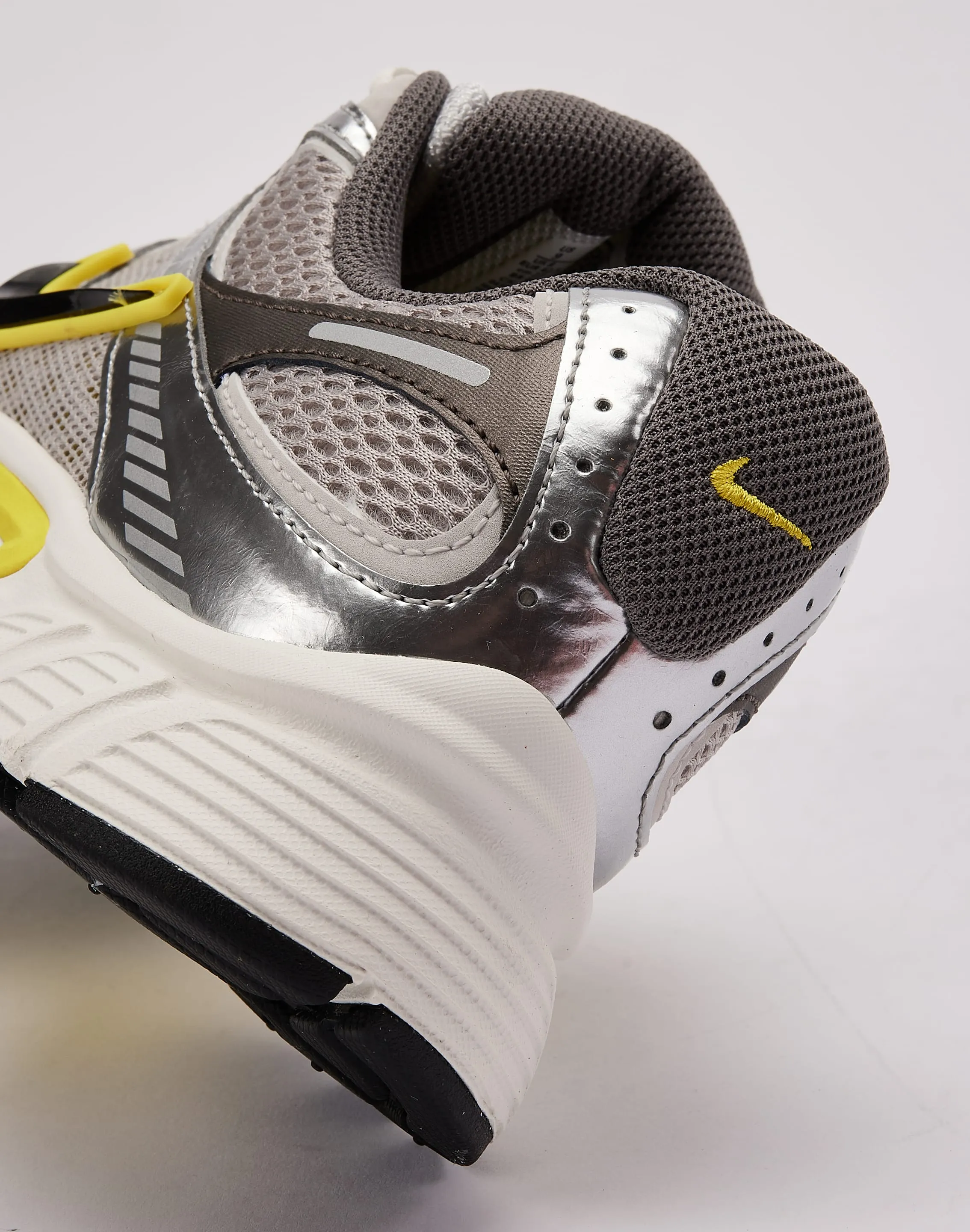 Nike V5 RNR Airport Easy Stone Glam