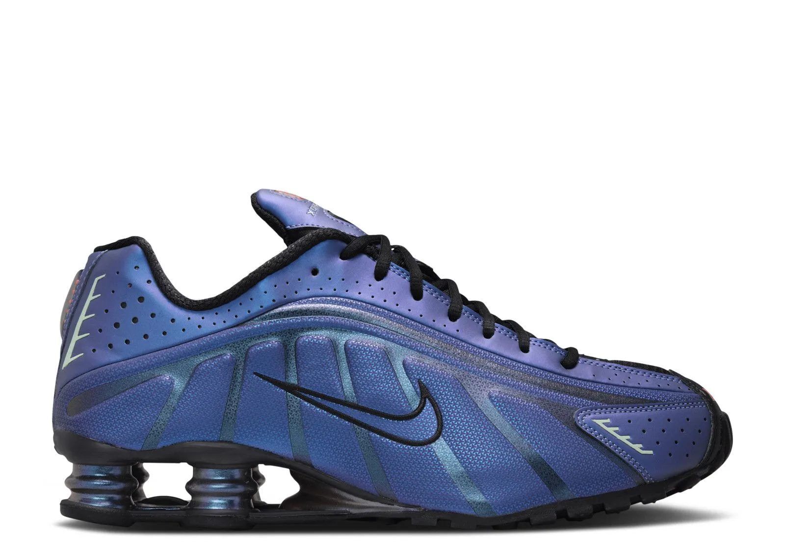 Nike Shox R4 Iridescent running in the snow