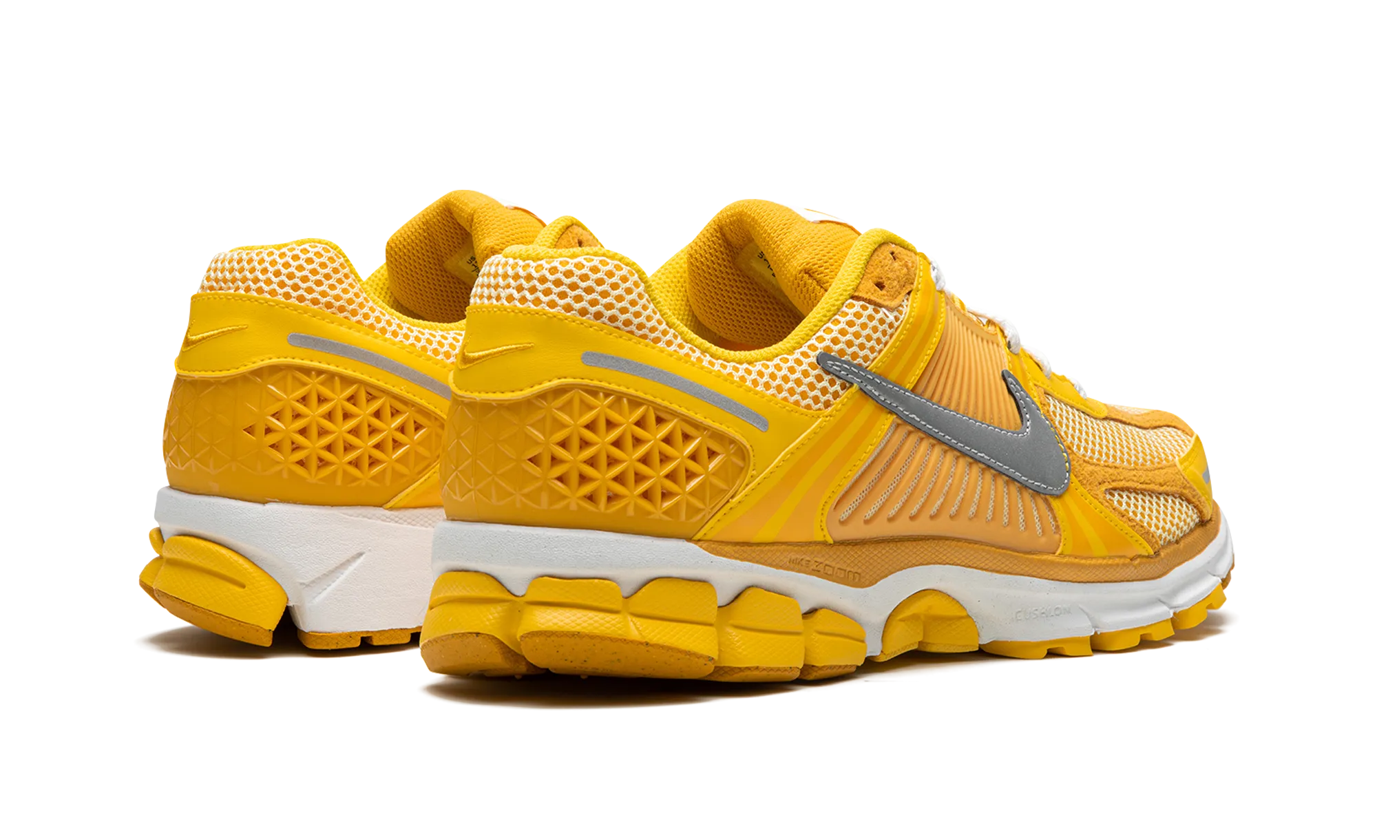 men's running shoe alternative Good Traction Zoom Vomero 5 "Varsity Maize"