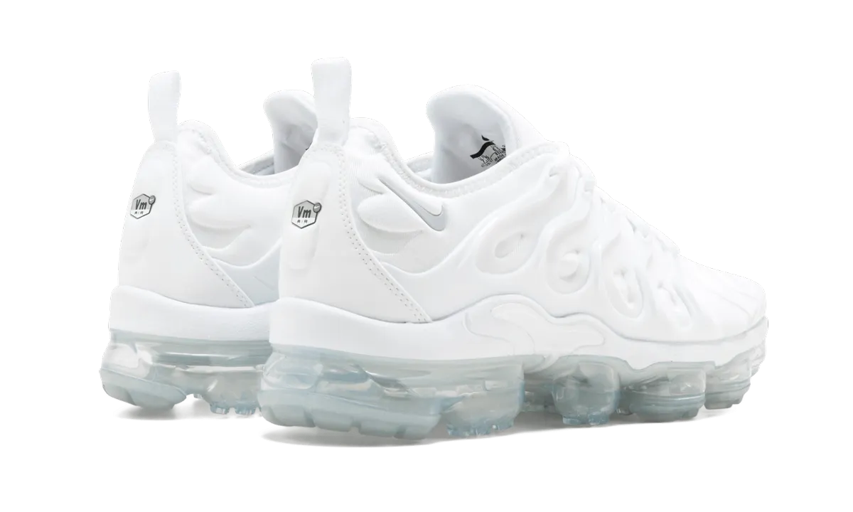Posture Air Vapormax Plus "Triple White"