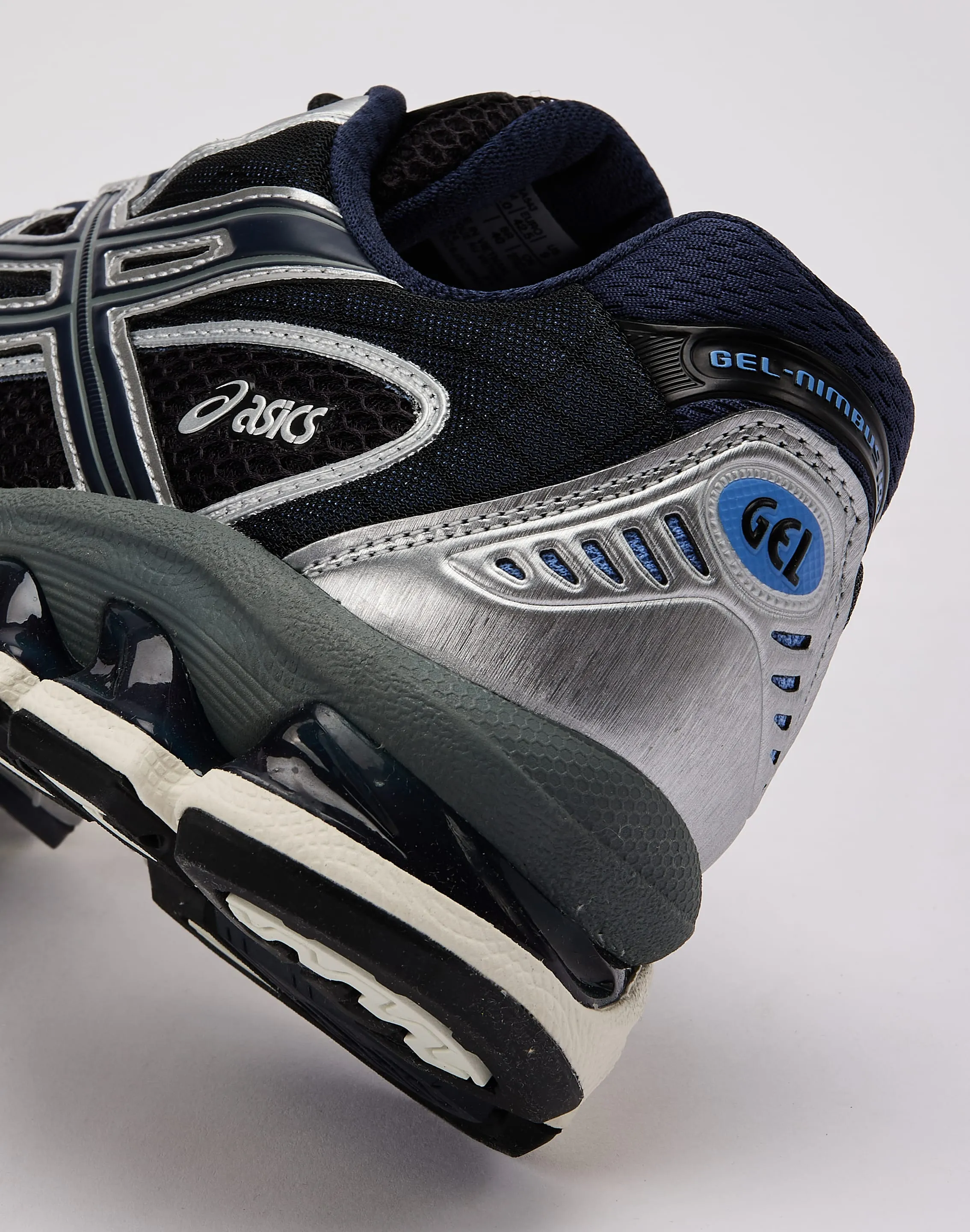 Urban Chill On Trend Asics GEL-NIMBUS 10.1