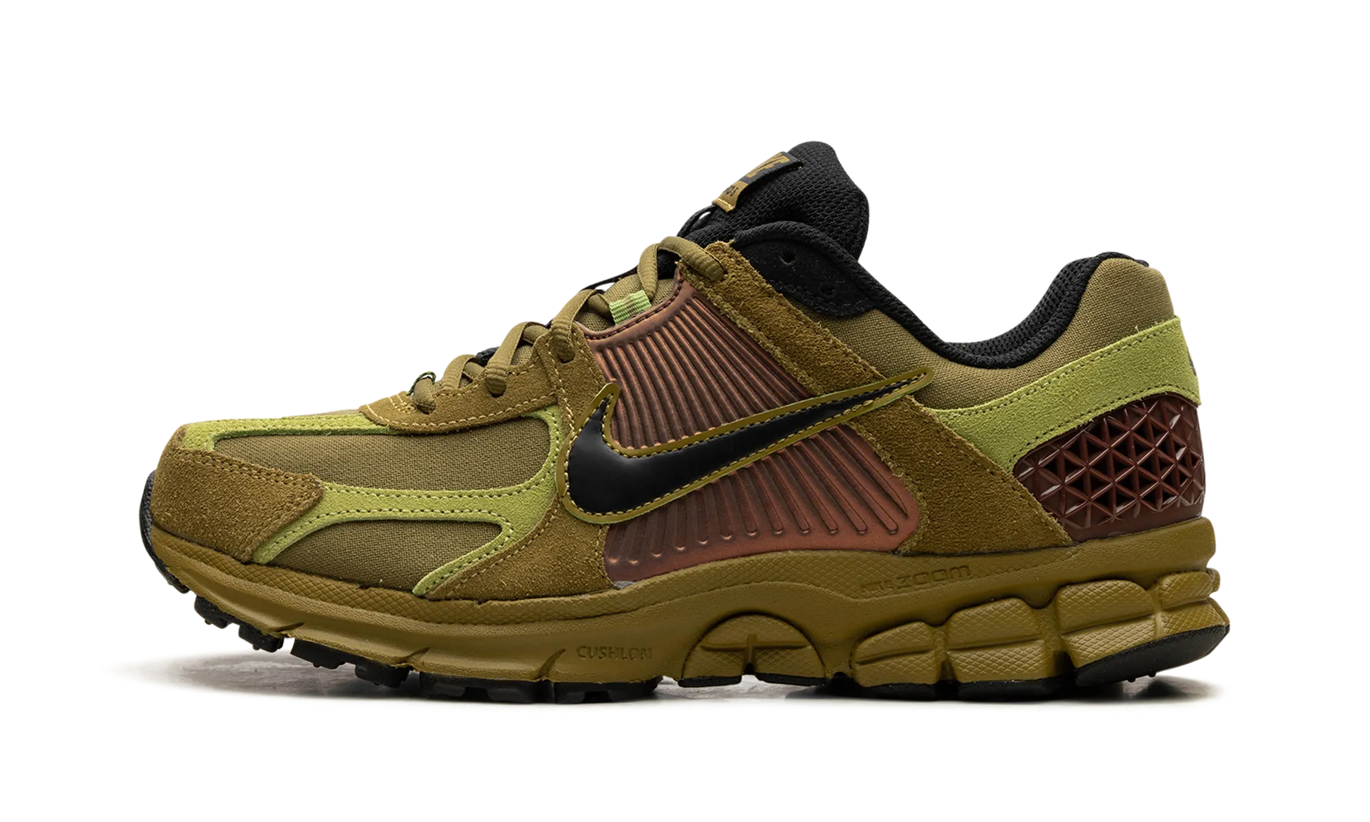 Zoom Vomero 5 "Pacific Moss" running with a fanny pack