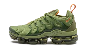 promotion - themed running wear AIR VAPORMAX PLUS MNS WMNS