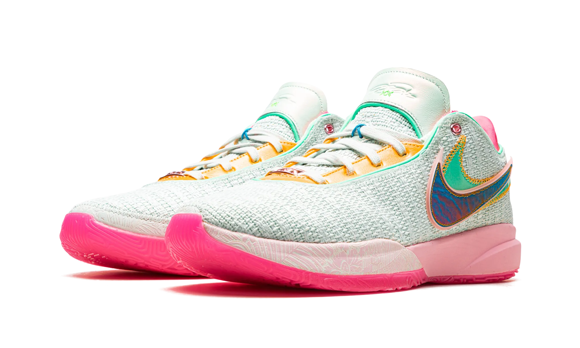 LeBron 20 "Time Machine" Impact Resistant Structure Quick Ease