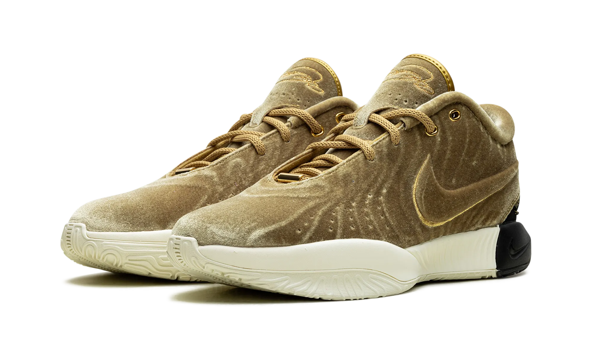 LeBron 21 EP "The Shop Nobility (Solid Sole)" Max Agility