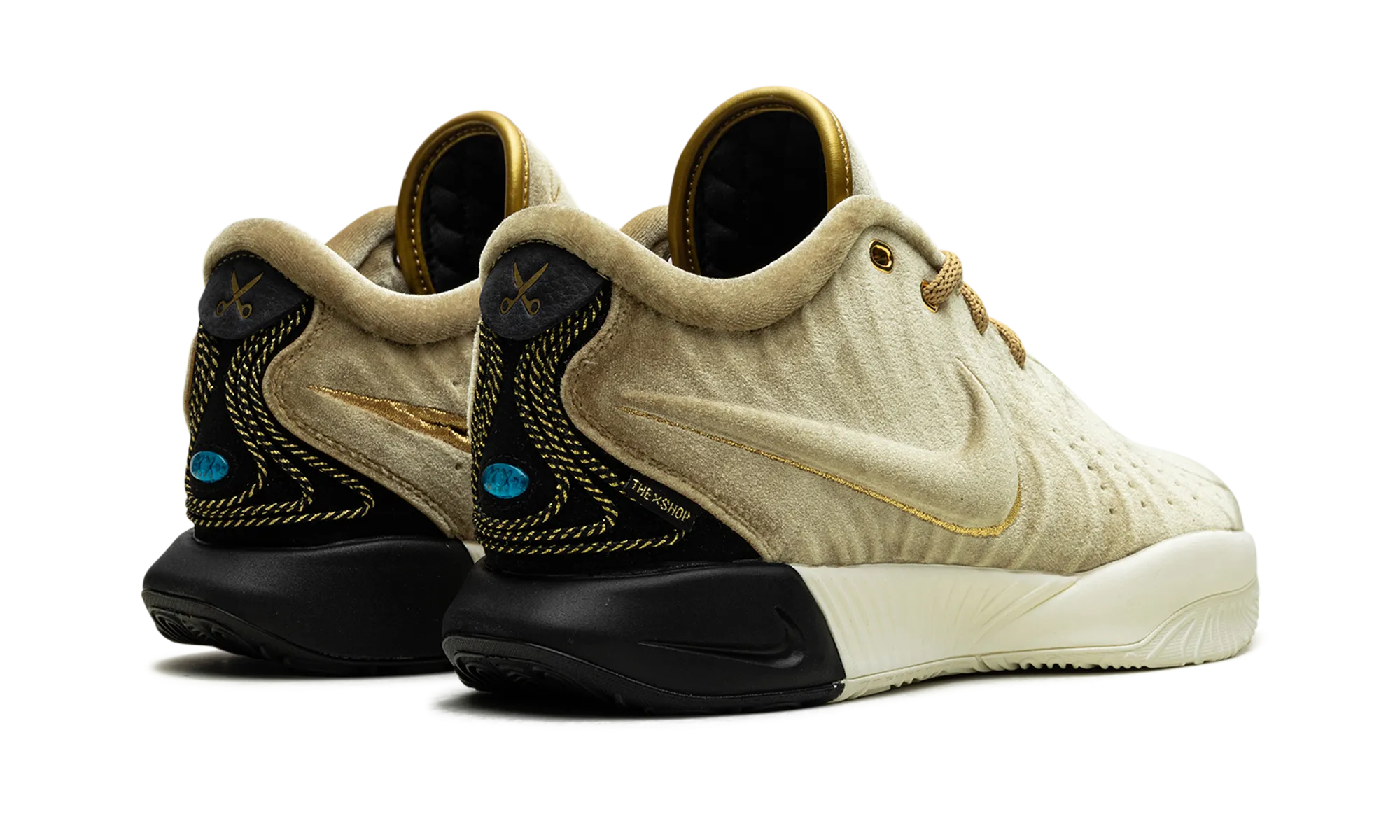 LeBron 21 EP "The Shop Nobility (Solid Sole)" Flexible Midsole Construction Anatomical Heel Shape