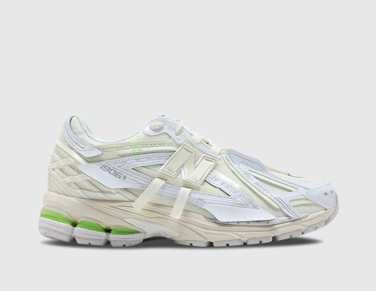 Smooth transition High Traction Tread New Balance 1906A White / Mint Flash
