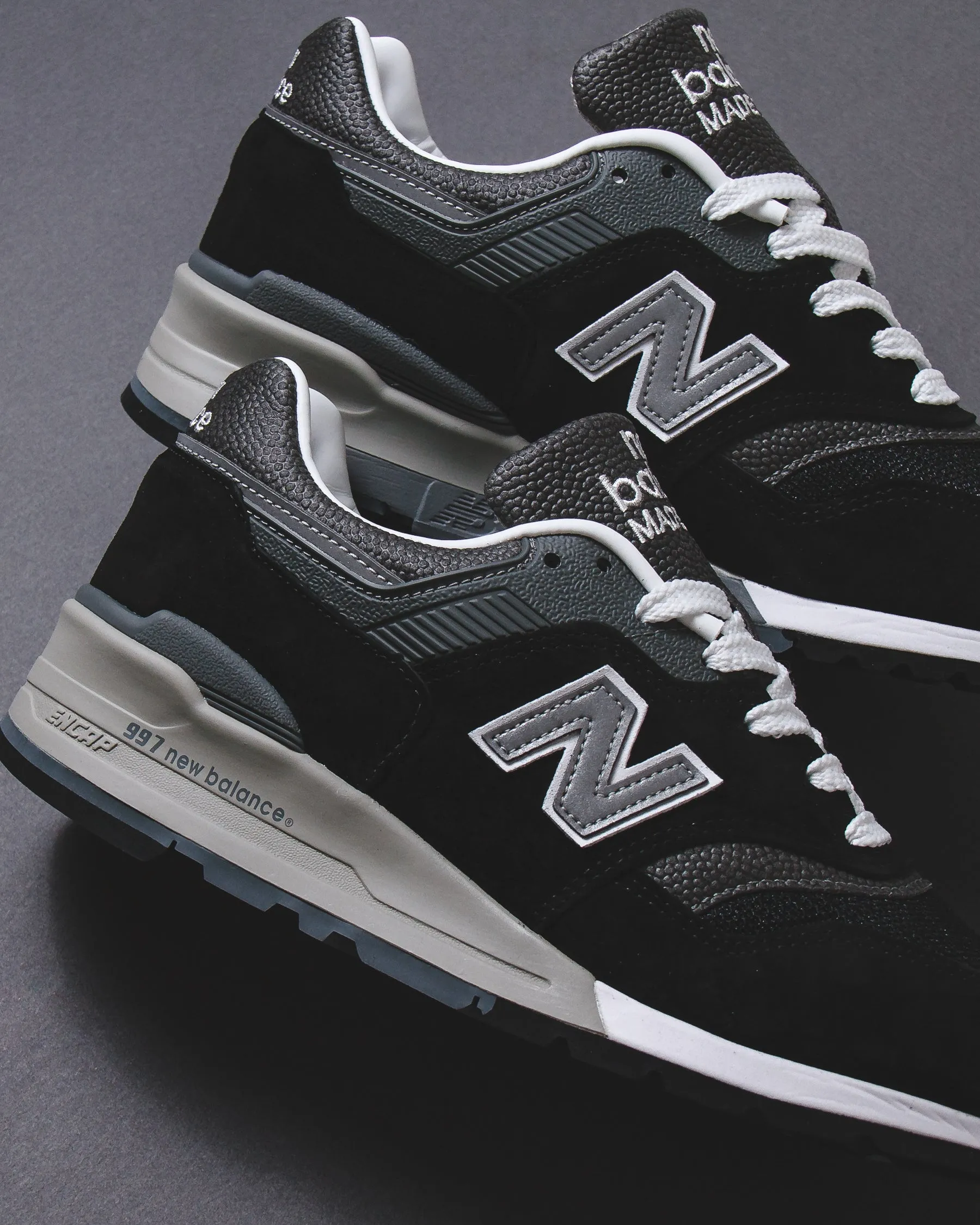 New Balance Unisex Made in USA 997 Black U997BK Smooth ride Performance Mode