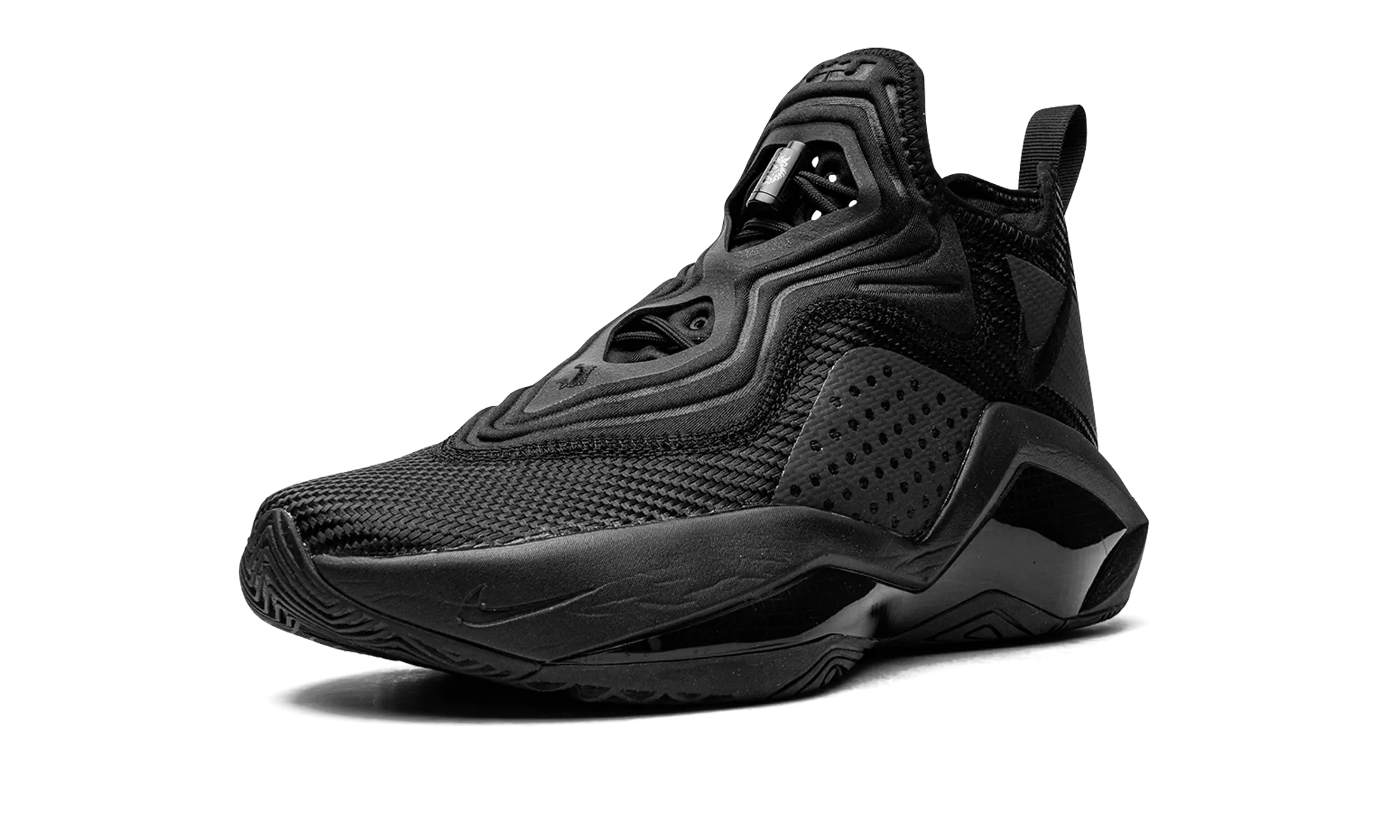 LeBron Soldier XIV "Triple Black" AirCushioning Heel Counter Structure