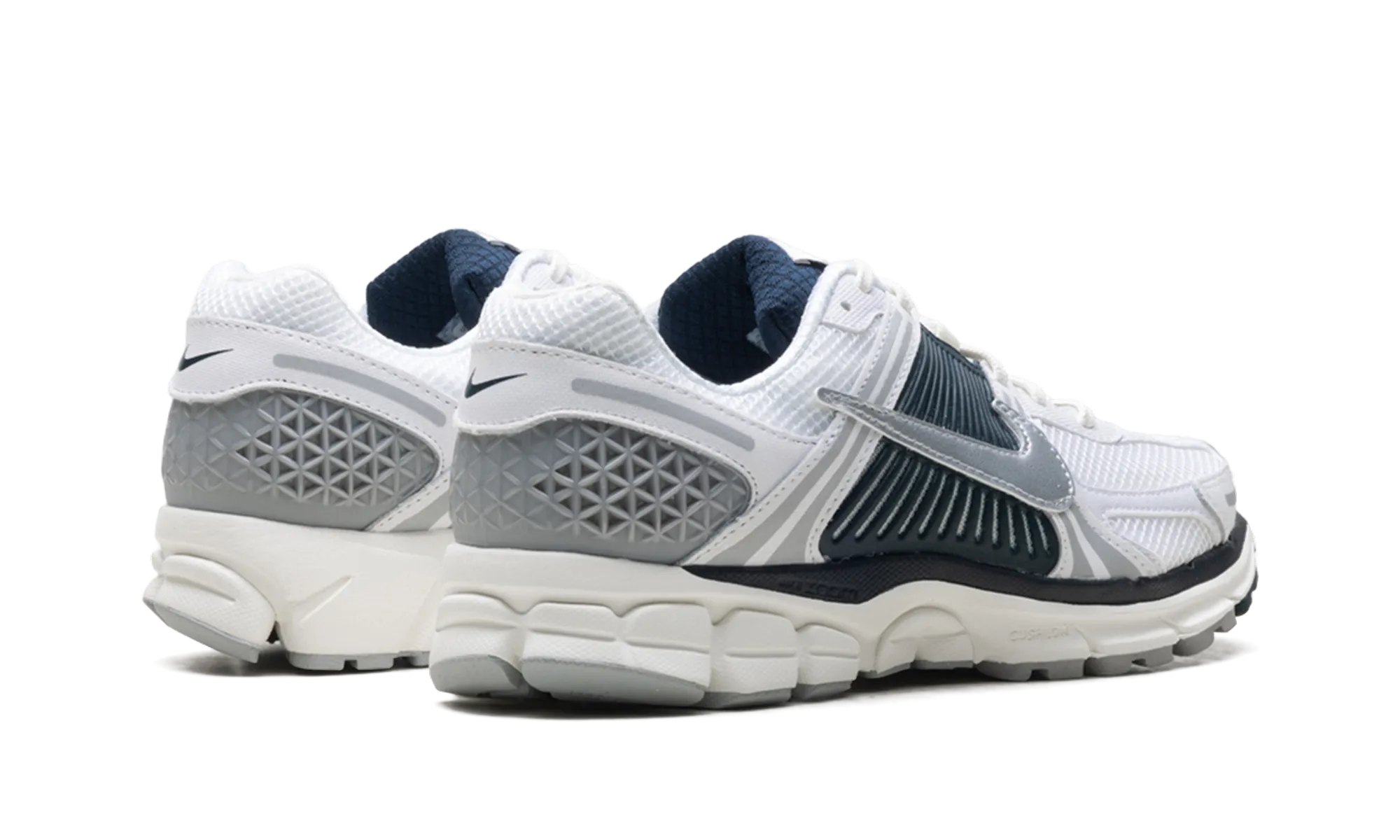 Air Zoom Vomero 5 WMNS "White Armory Navy" tempo runs improved performance