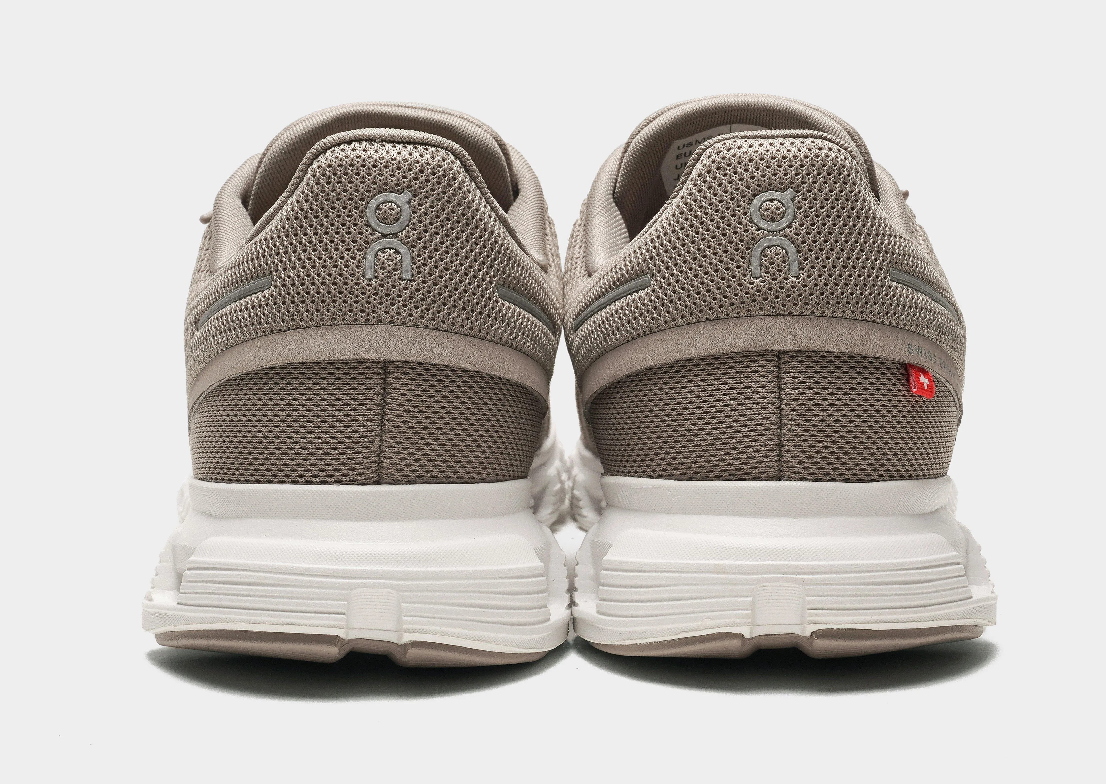 All-around cushioning Comfort Ready Cloud 6