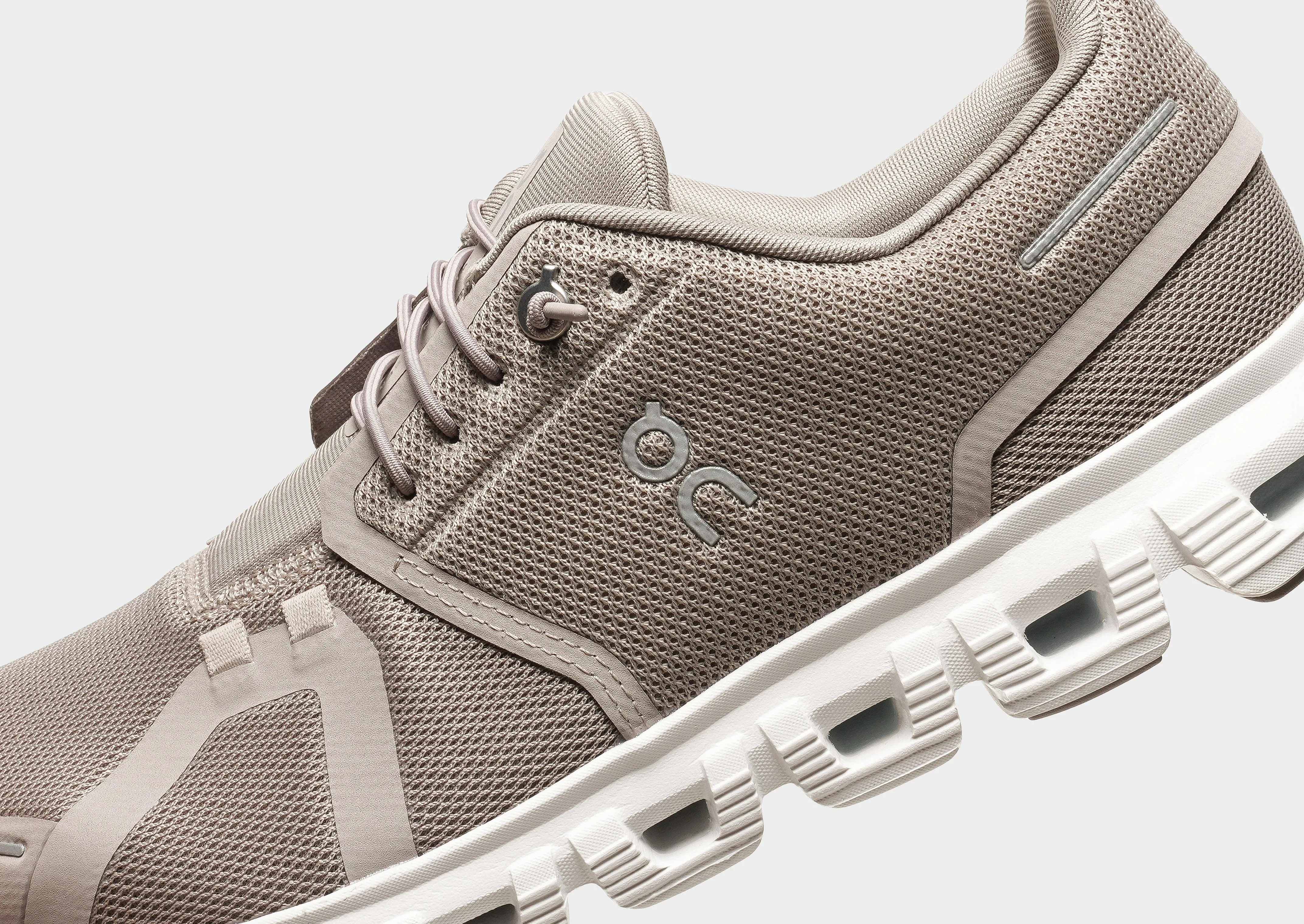 Cloud 6 Midsole Cushion Trend-setting silhouette